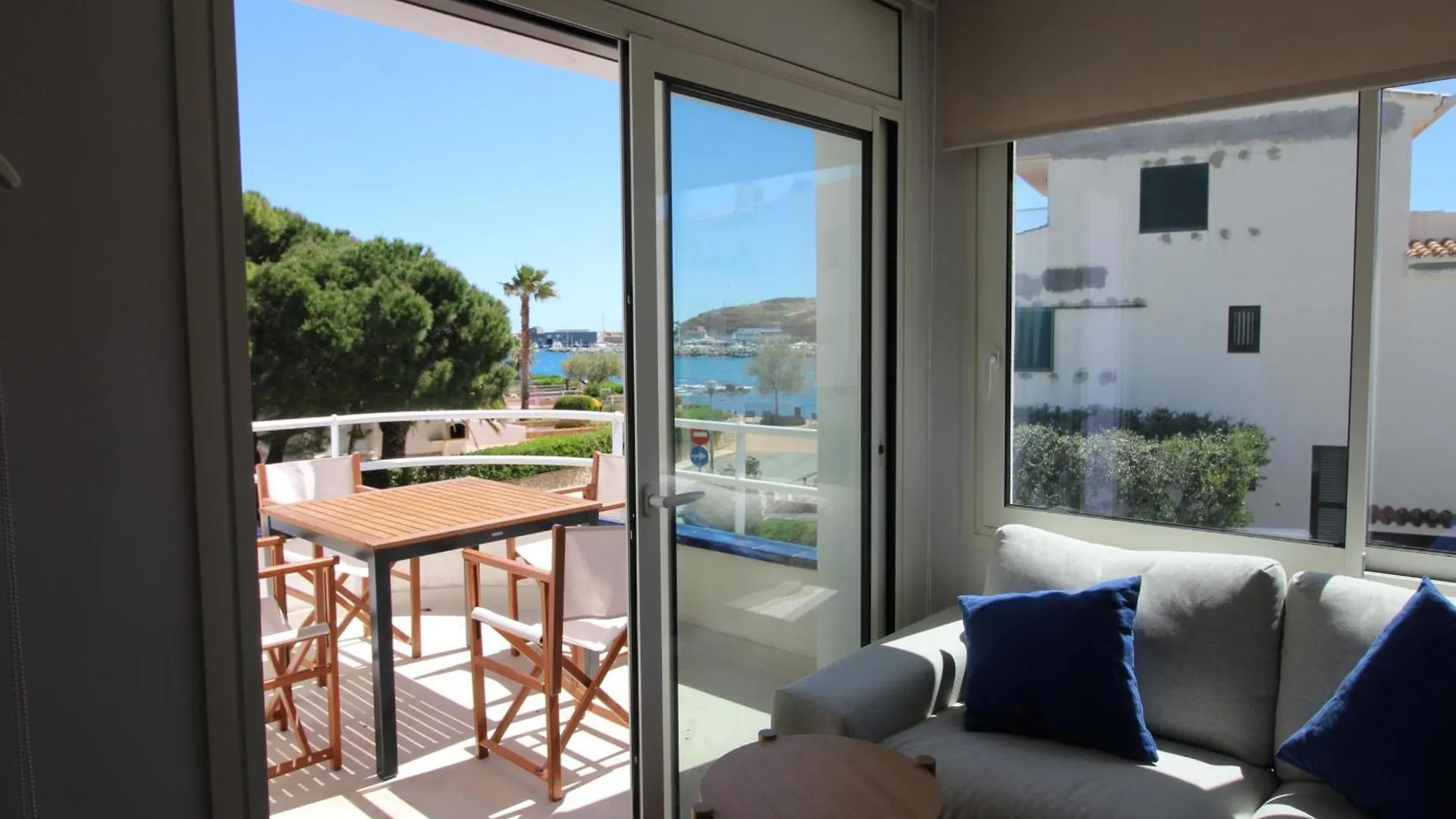 Mistral - Apartamento Acogedor, Luminoso Y De Ambiente Moderno Con Terraza Vista Mar. - Es-228-143 Llanca Spain