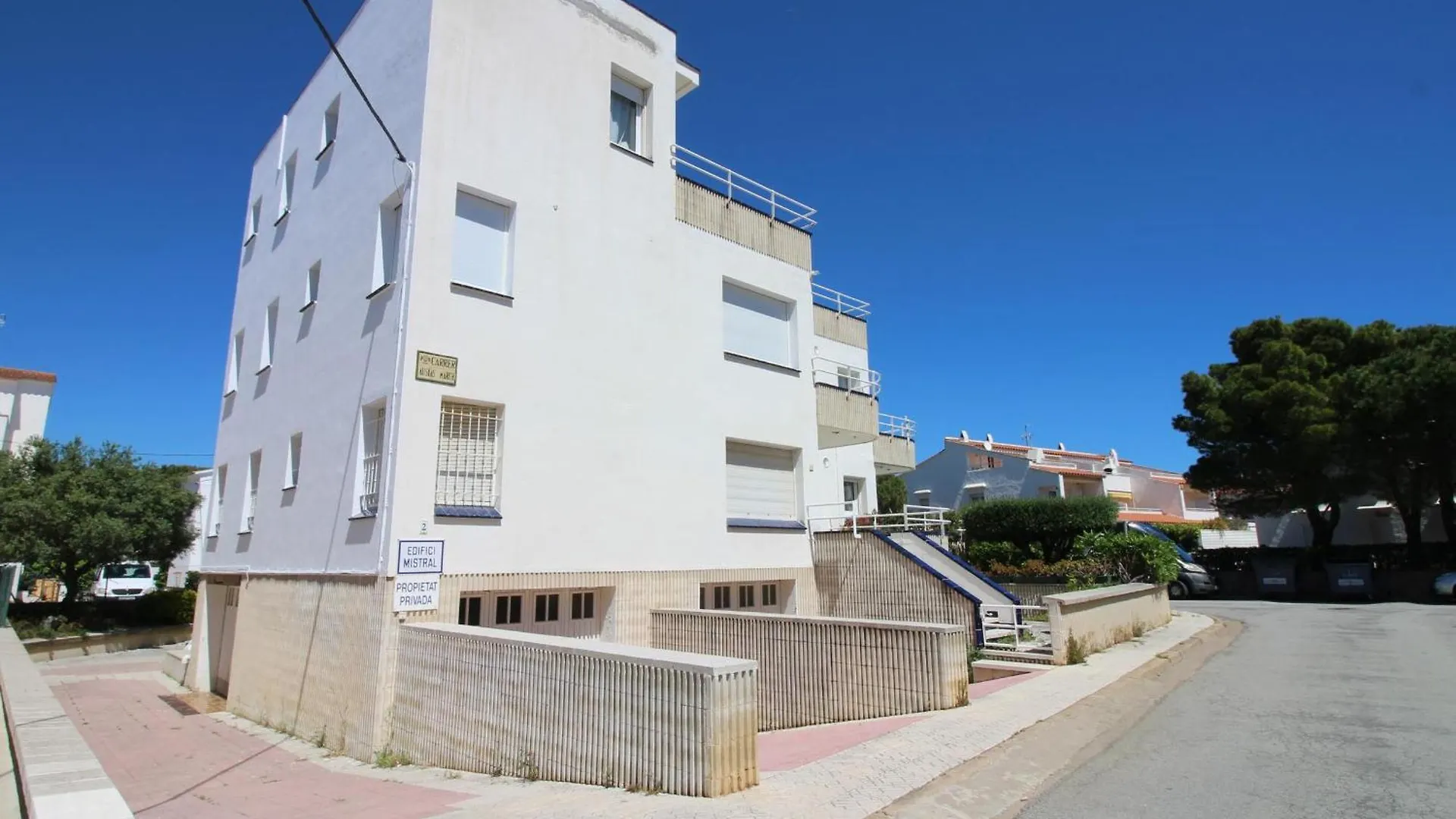 Apartment Mistral - Apartamento Acogedor, Luminoso Y De Ambiente Moderno Con Terraza Vista Mar. - Es-228-143 Llanca Spain